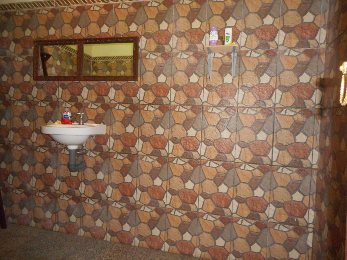 Cegeng Lestari Guesthouse Сидемен Экстерьер фото